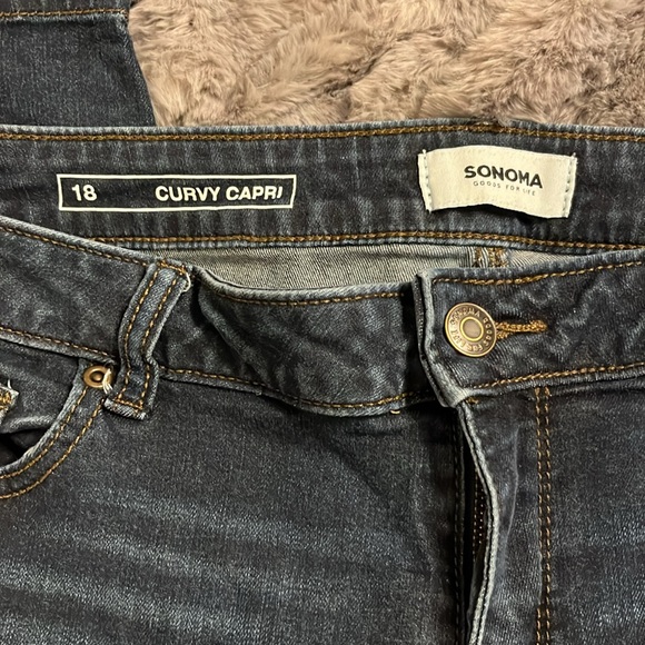 Sonoma Curvy Capri Size 18, rarely worn. Clean, smoke free home. - Picture 2 of 6